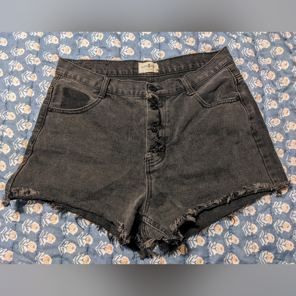 Umgee Pants - Umgee High Waist Faded Black Distressed Cut Off Jean Shorts sz 5/6 Festival